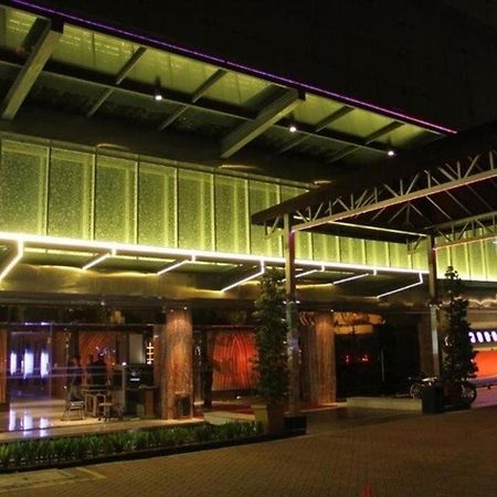 โรงแรมแอต 108 บาย ฮิม จาการ์ตา ภายนอก รูปภาพ