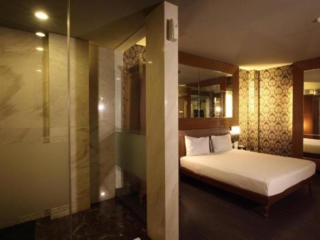 โรงแรมแอต 108 บาย ฮิม จาการ์ตา ภายนอก รูปภาพ