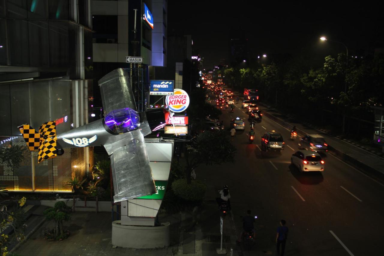 โรงแรมแอต 108 บาย ฮิม จาการ์ตา ภายนอก รูปภาพ