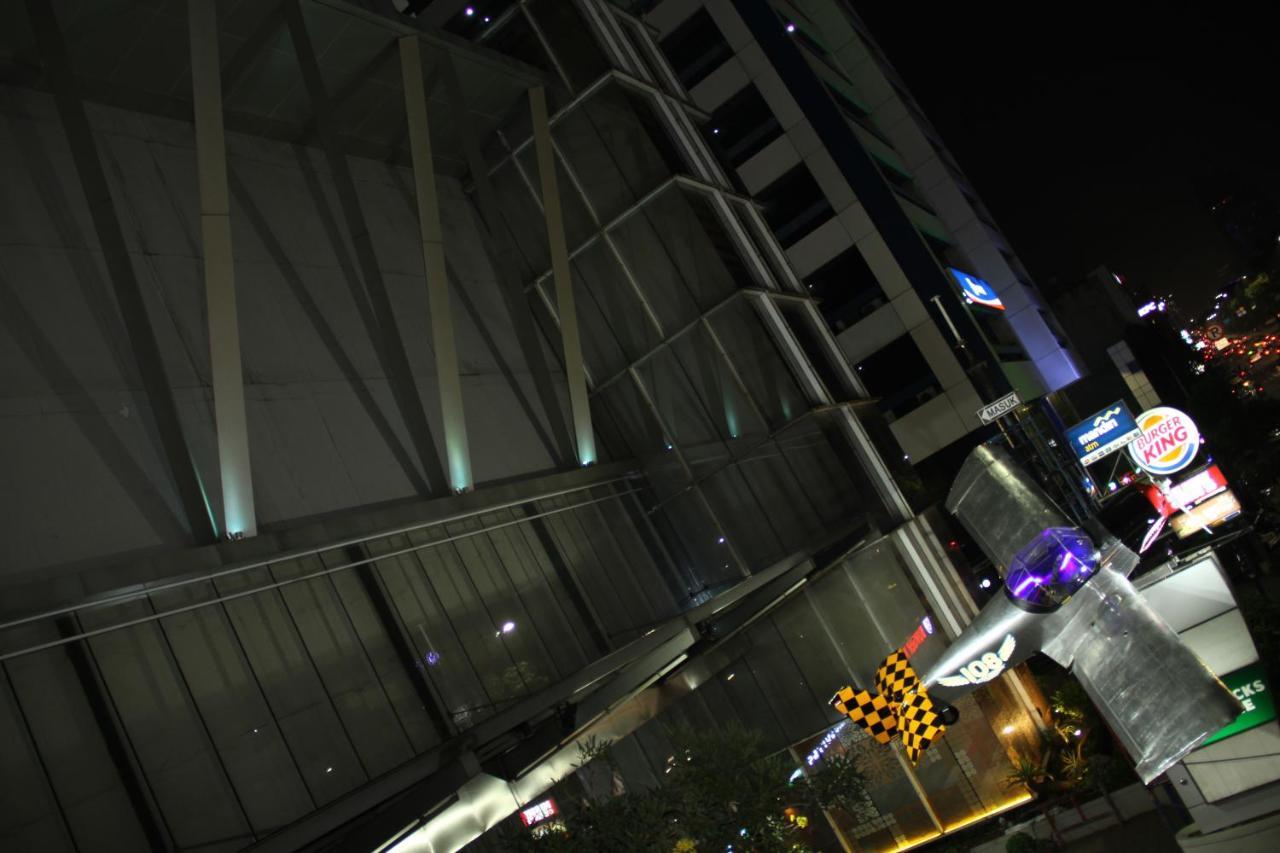 โรงแรมแอต 108 บาย ฮิม จาการ์ตา ภายนอก รูปภาพ